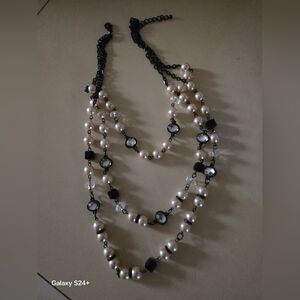 Chic Multi-Strand Pearl and Black Necklace